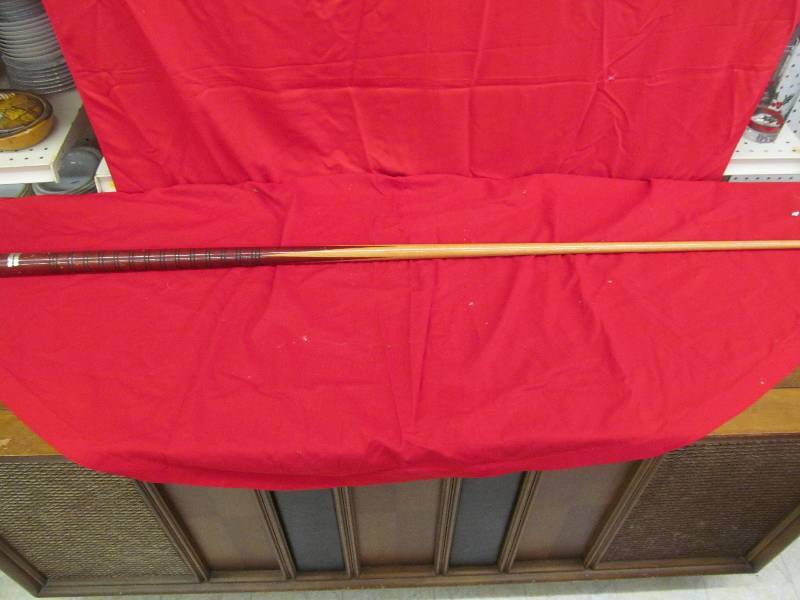 lot 306 image: Pool Cue