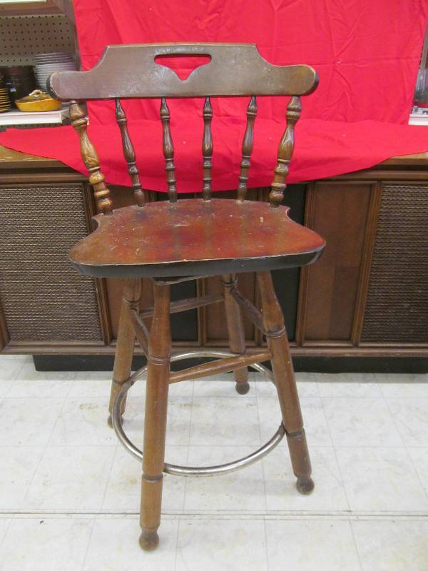 lot 307 image: Bar Stool