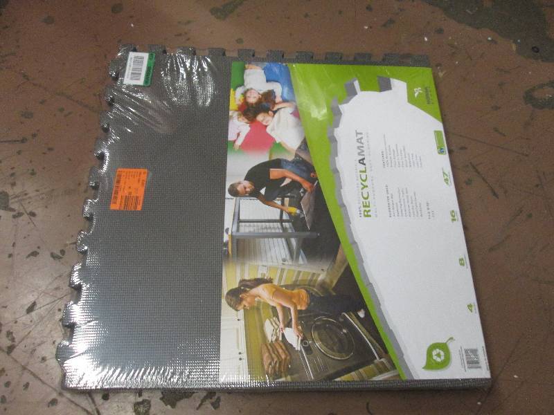 lot 32 image: 100% recycled materials recyclamat ...