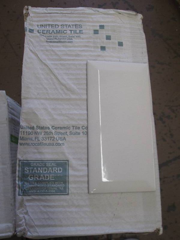 lot 18 image: Lot of 4 United States snow white c...