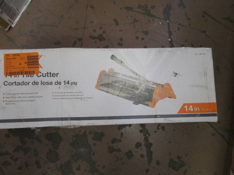 lot 61 image: HDX 14 tile cutter ...