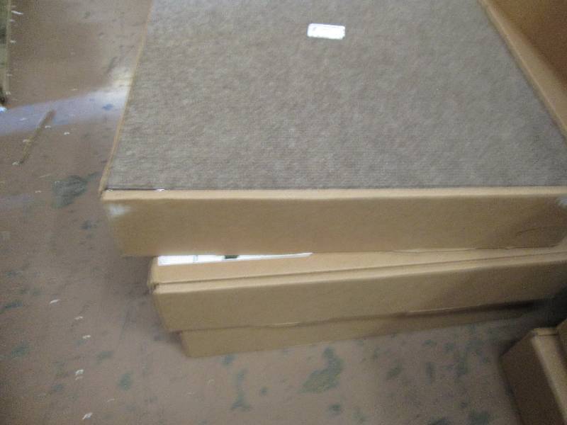 lot 69 image: lot of 3 18 x 18 carpet squares ...