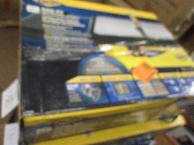 lot 132 image: 34 HP Wet Tile Saw with 7 in. Diam...