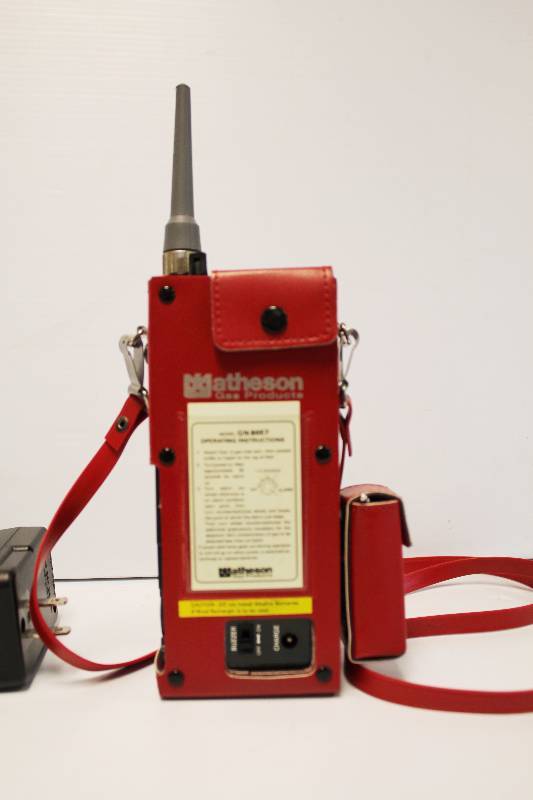 Tektronix Oscilloscope & Matheson Gas Detector KBID