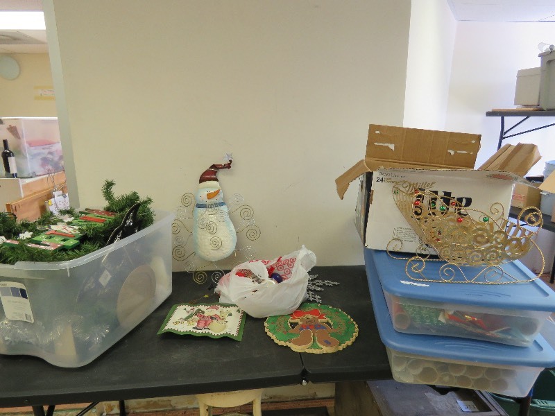 Huge Christmas lot