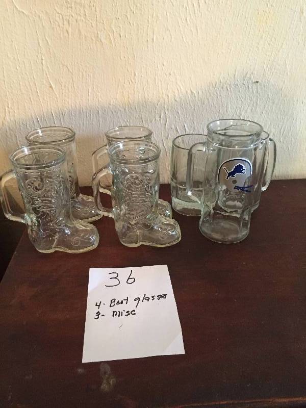 4 BOOT MUGS AND 3 MISC MUGS