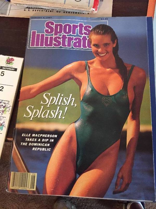 SPORTS ILLUSTRATED AND OLD  MEMORABILIA