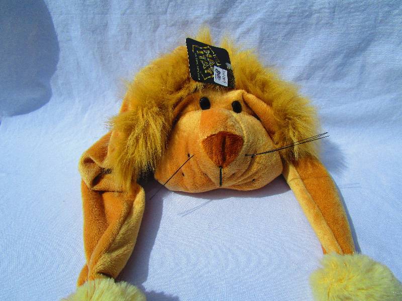NEW CHILDS LION HAT
