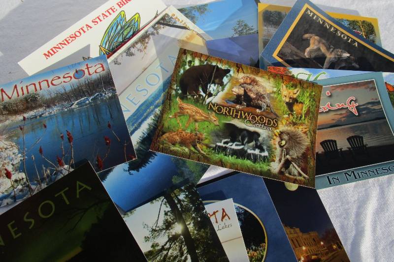 NEW BOX OF 20 POST CARDS