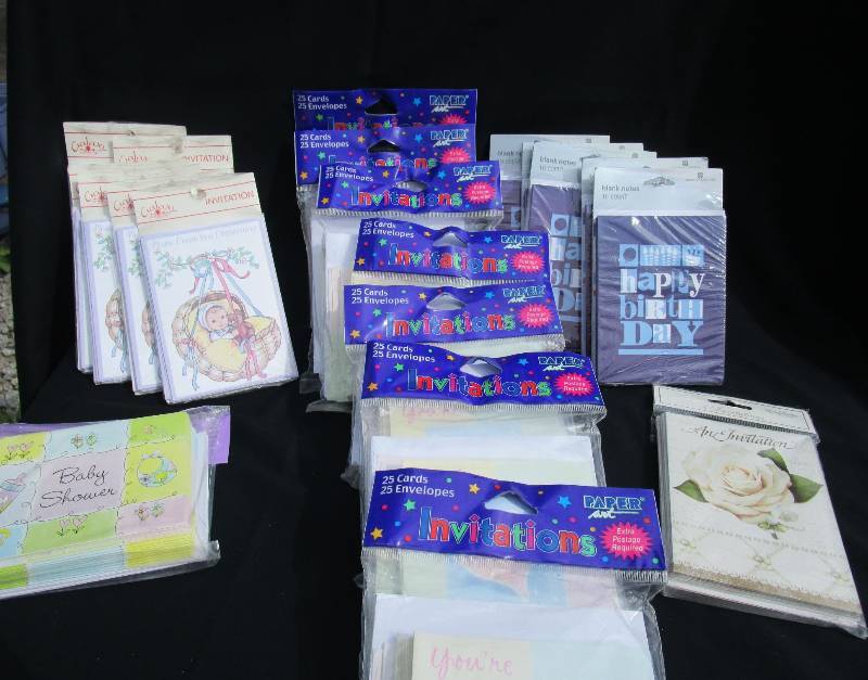 NEW 2O PACKS OF INVITATIONS