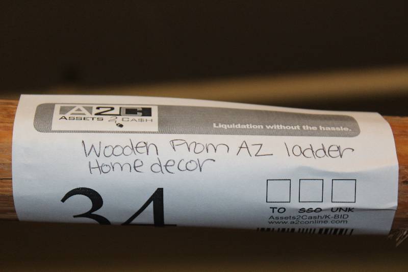lot 34 image: Wooden From Arizona Home Decorations