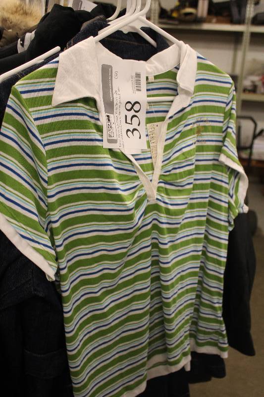lot 358 image: Lot of (2) Mens Clothing Including New Beverly Hill Polo Shirt, New Old Navy Dark Size 2XL Denim Jacket