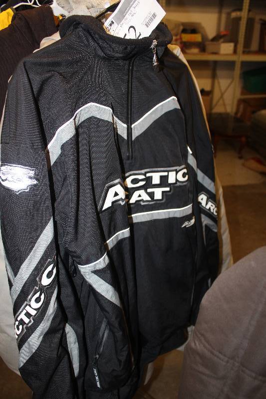 lot 352 image: Arctic Cat Mens Size 2XL Jacket