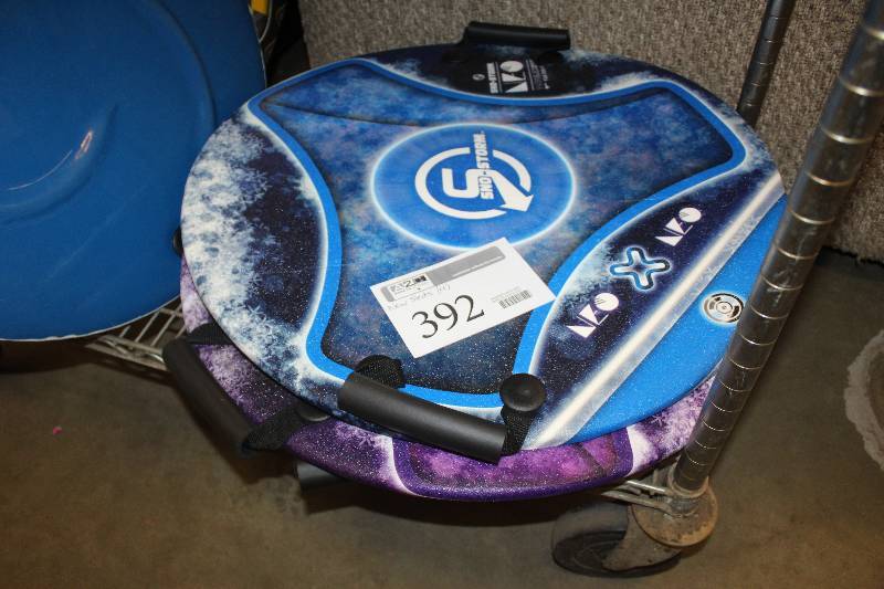 lot 392 image: Lot of (4) New Sleds