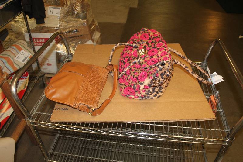 lot 373 image: Lot of Womens Purses Including Leopard Print, Tan Antonio Millani