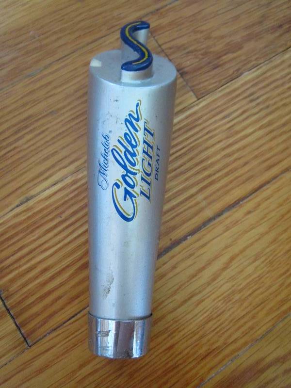 Michelob golden light draft beer ta...