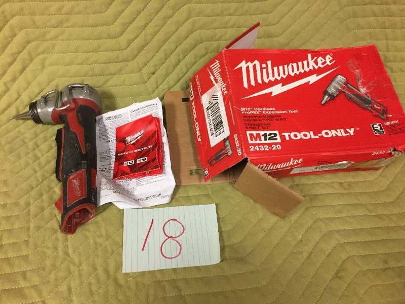 lot 18 image: Milwaukee M12 12-Volt Lithium-Ion Cordless ProPEX Expansion Tool (Tool-Only) in working conditions