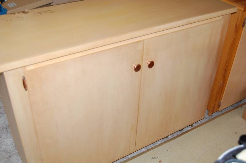 lot 5 image: Cabinet