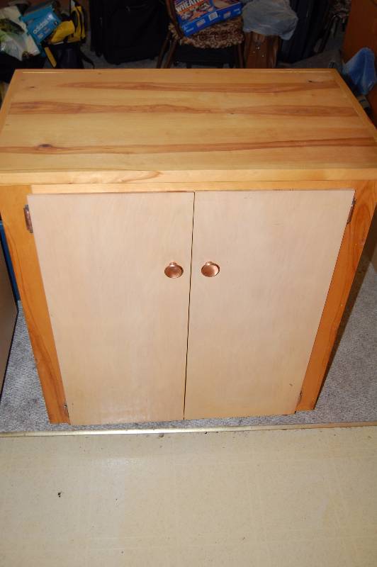 lot 6 image: Cabinet