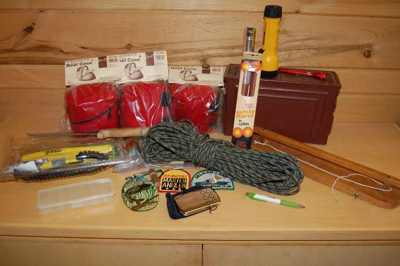 lot 12 image: HuntingFishing Lot