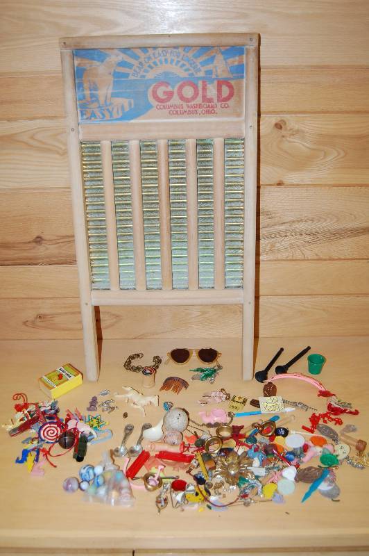 lot 48 image: Vintage Lot