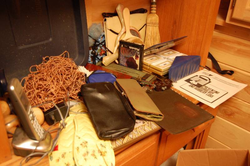 lot 92 image: Assorted Housewares and Home Dcor