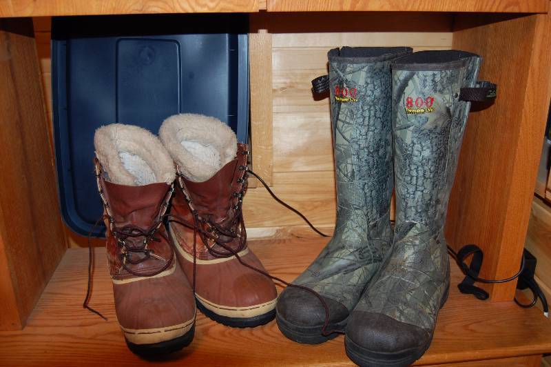 lot 99 image: Boots