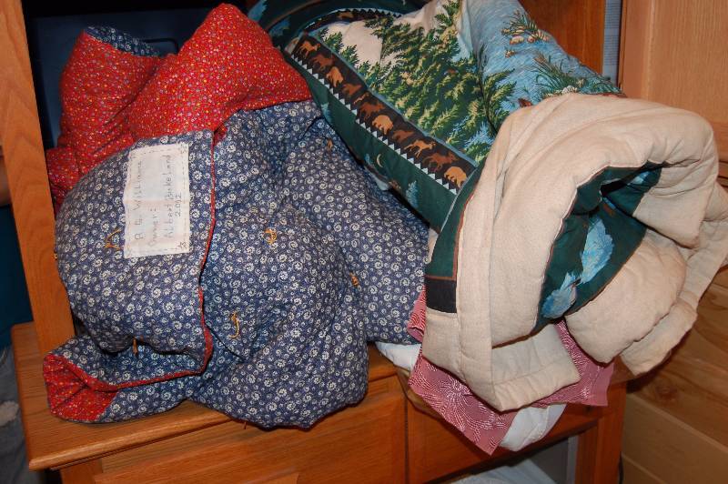 lot 114 image: Blankets