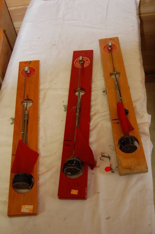lot 161 image: Ice Fishing Gear