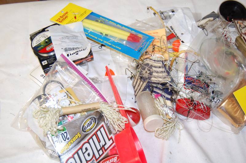 lot 162 image: Assorted Fishing Supplies