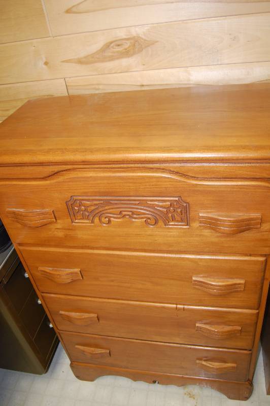 lot 170 image: Dresser