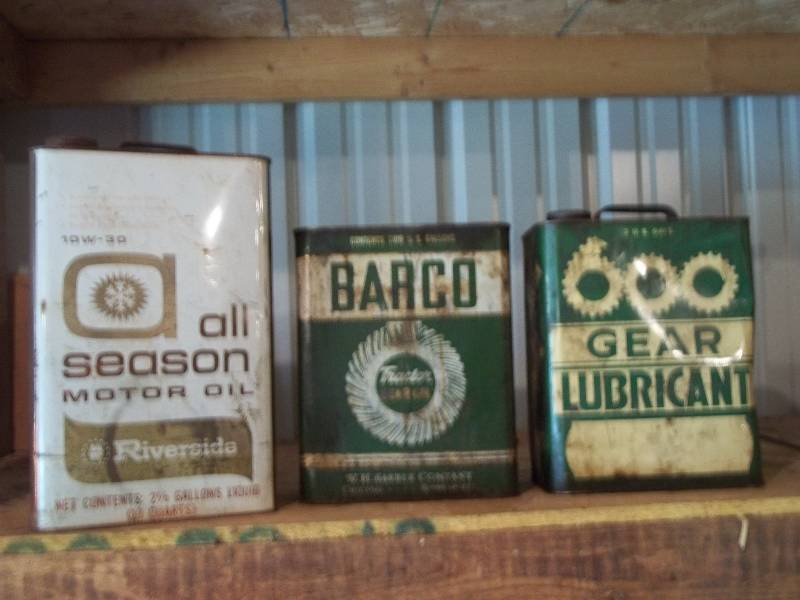 lot 269 image: Vintage Metal Cans
