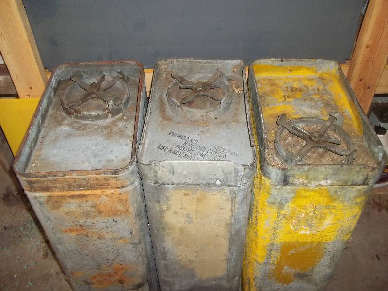 lot 274 image: Military Style Metal Containers