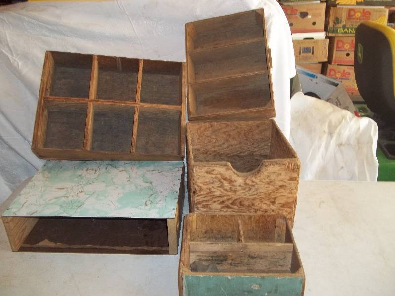 lot 292 image: Wooden Storage Boxes