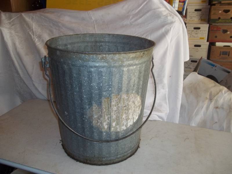 lot 294 image: Trash Can