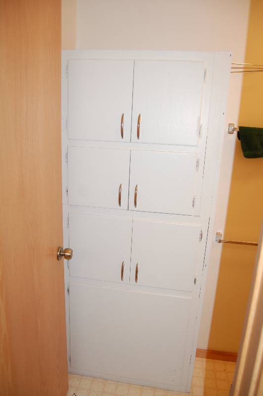 lot 244 image: Cabinet