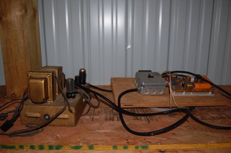 lot 325 image: Vintage Mystery Electrical Dcor