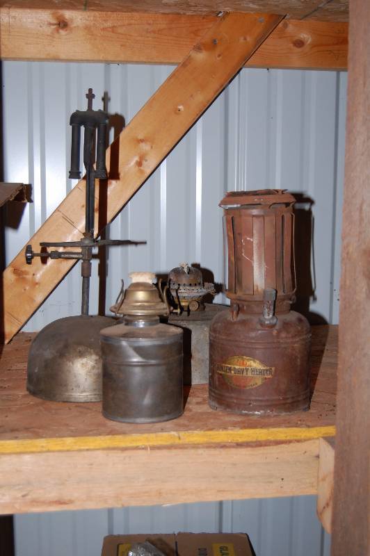 lot 339 image: Assorted Vintage