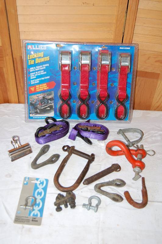 lot 373 image: Hitch Pins and Tie Downs