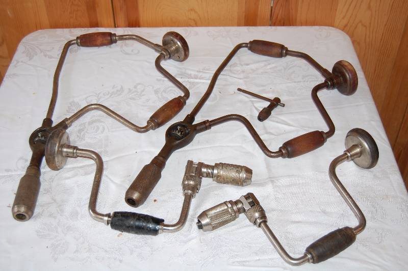 lot 404 image: Manual Drills