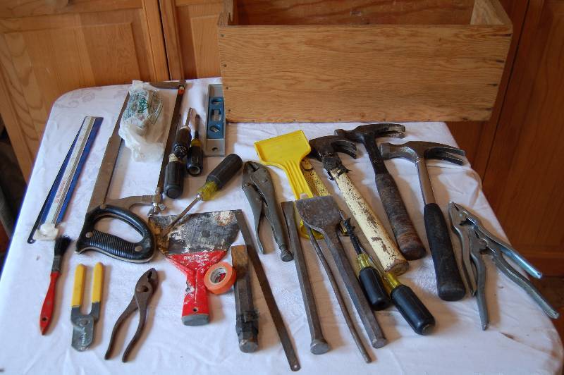lot 406 image: Assorted Tools