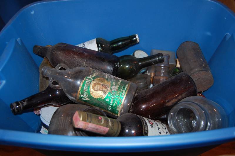 lot 453 image: Assorted Glass Bottles and Jars