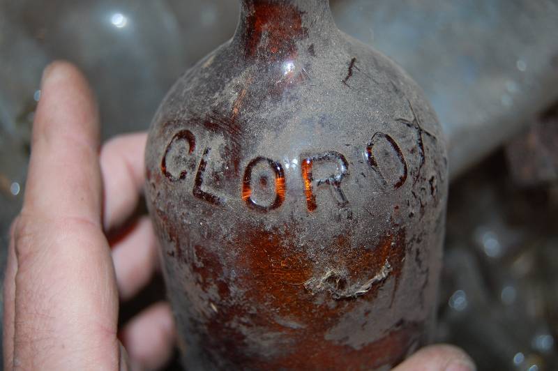 lot 457 image: Assorted Glass Bottles and Jars