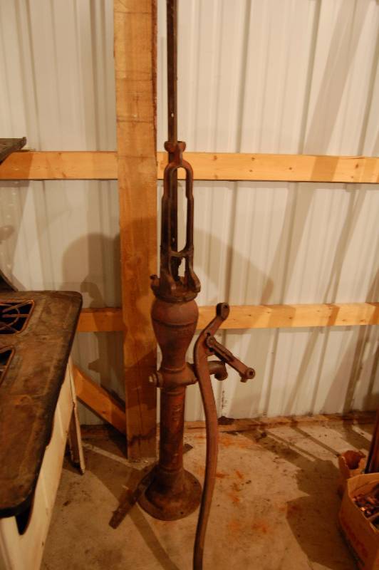 lot 475 image: Well Pump