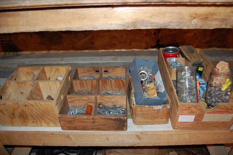 lot 490 image: Misc Hardware