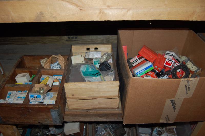 lot 492 image: Misc Hardware and Electrical