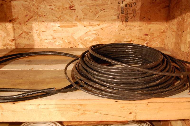 lot 494 image: Electrical Wire
