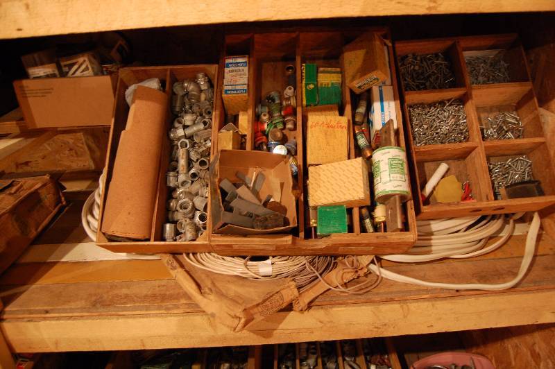 lot 495 image: Misc Hardware and Electrical