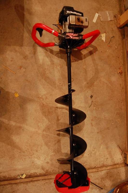 lot 501 image: Gas Powered Ice Auger