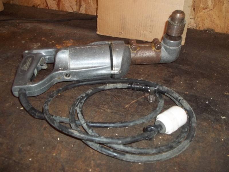 lot 571 image: Milwaukee Drill